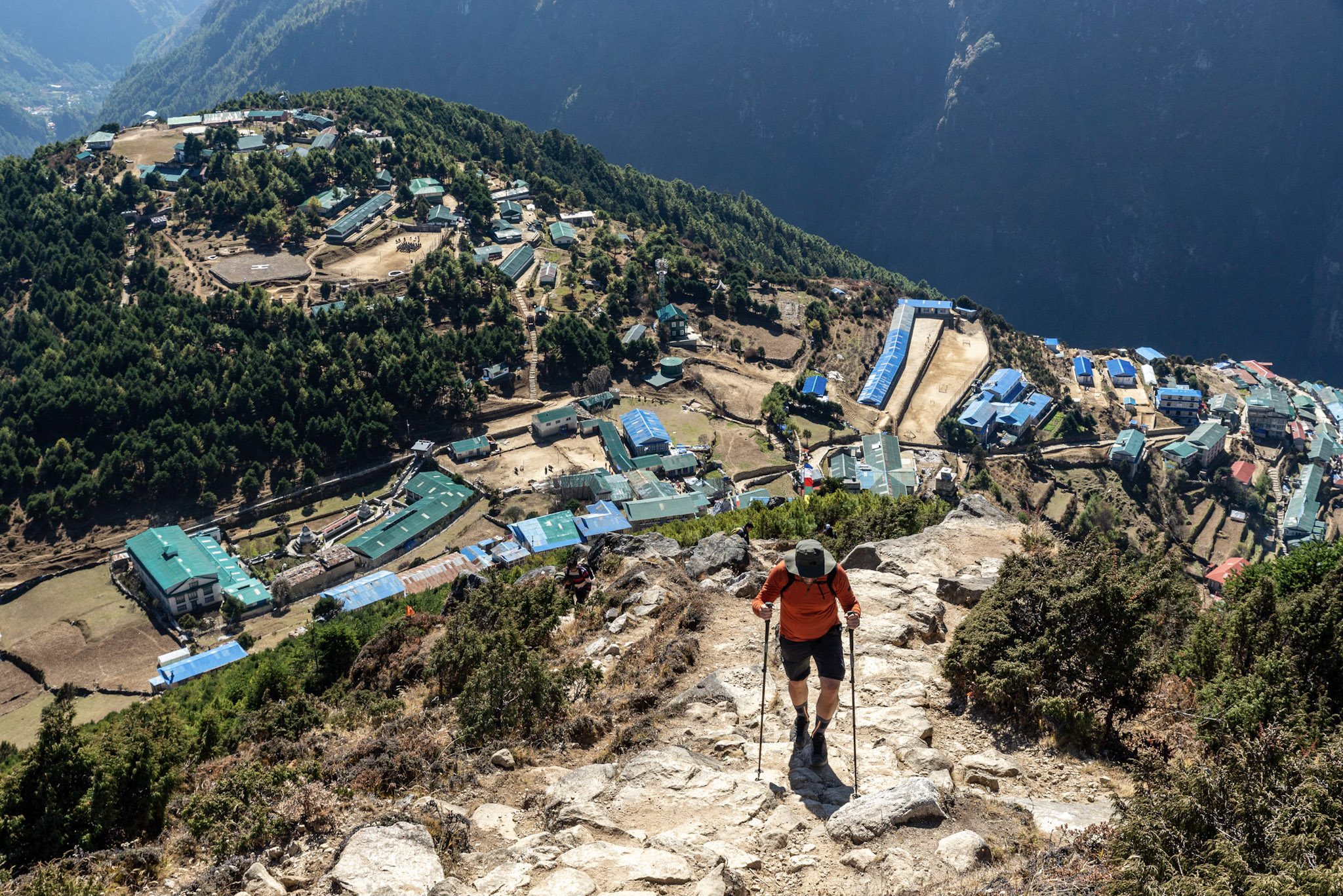 Everest panorama hiking